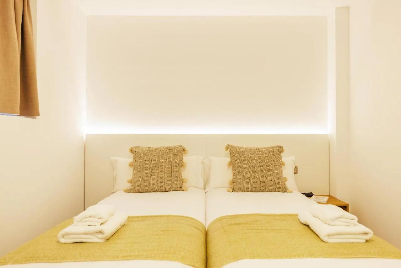 Bravissimo Mercadal 3, One-Bedroom Plus Sofa Bed 赫罗纳 公寓
